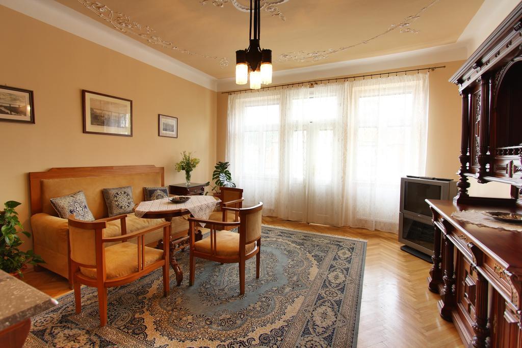 Penzion Jelen Vranov nad Dyjí Camera foto