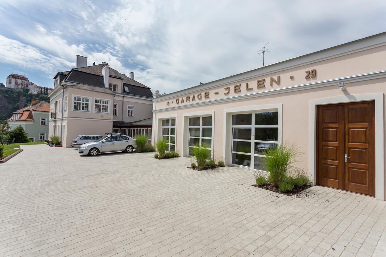 Penzion Jelen Vranov nad Dyjí Esterno foto